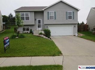 5467 S 194th St, Omaha, NE 68135