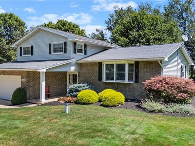 9760 Summerset Ave NW, Uniontown, OH, 44685