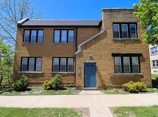 3273 N 17th St, Milwaukee, WI 53206