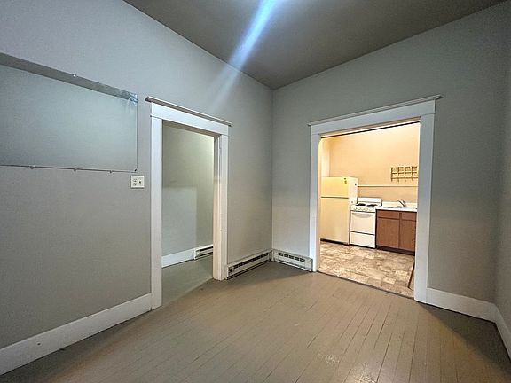 3rd image of 314 1/2 N Pine St #1
