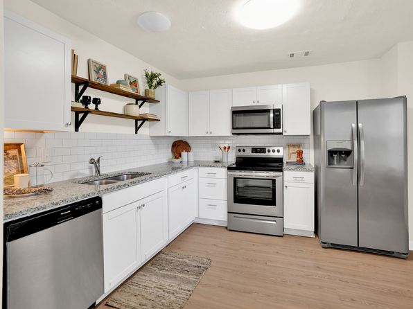 133 Bentley Pkwy #145B