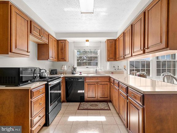 4th image of 4320 Leeds Hall Dr