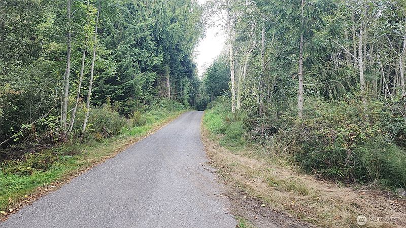 5th image of 9999 Gossett Road