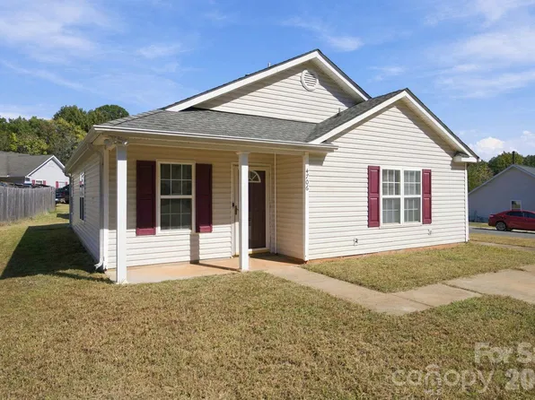 4706 Bomar Dr, Charlotte, NC 28216