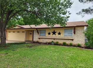 417 Wallace Dr, Crowley, TX 76036