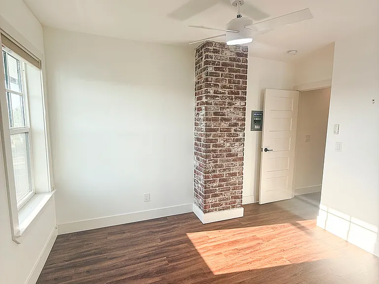 780 Forest St #A — Photo 8
