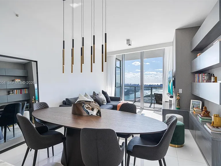 1100 Biscayne Blvd #5203 — Photo 7