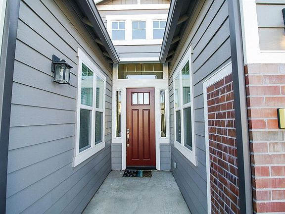 4th image of 1608 Motta St