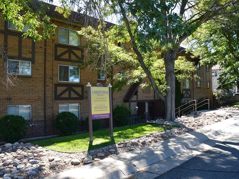 Crestview Apartments — Photo 3