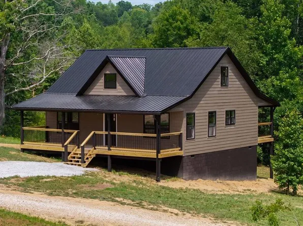 38 Hawks Point Rd, Beattyville, KY 41311