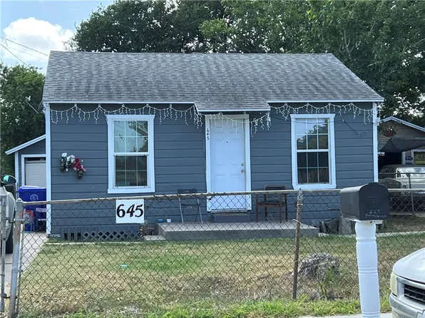 645 Vera Cruz St, Corpus Christi, TX 78405
