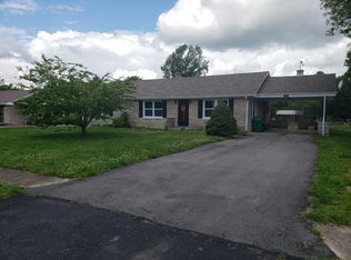 1007 W Crocus Dr, Radcliff, KY 40160