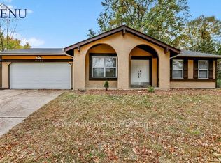 11900 Red Barn Ct, Florissant, MO 63033