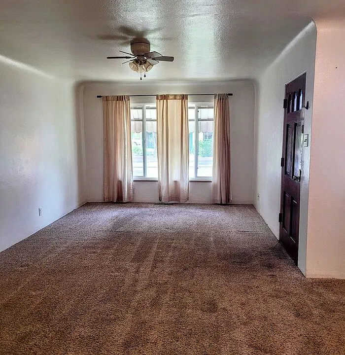 302 N 10th St