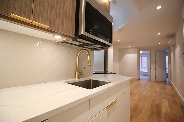 Rented by Hagstrom Management Inc | media 24