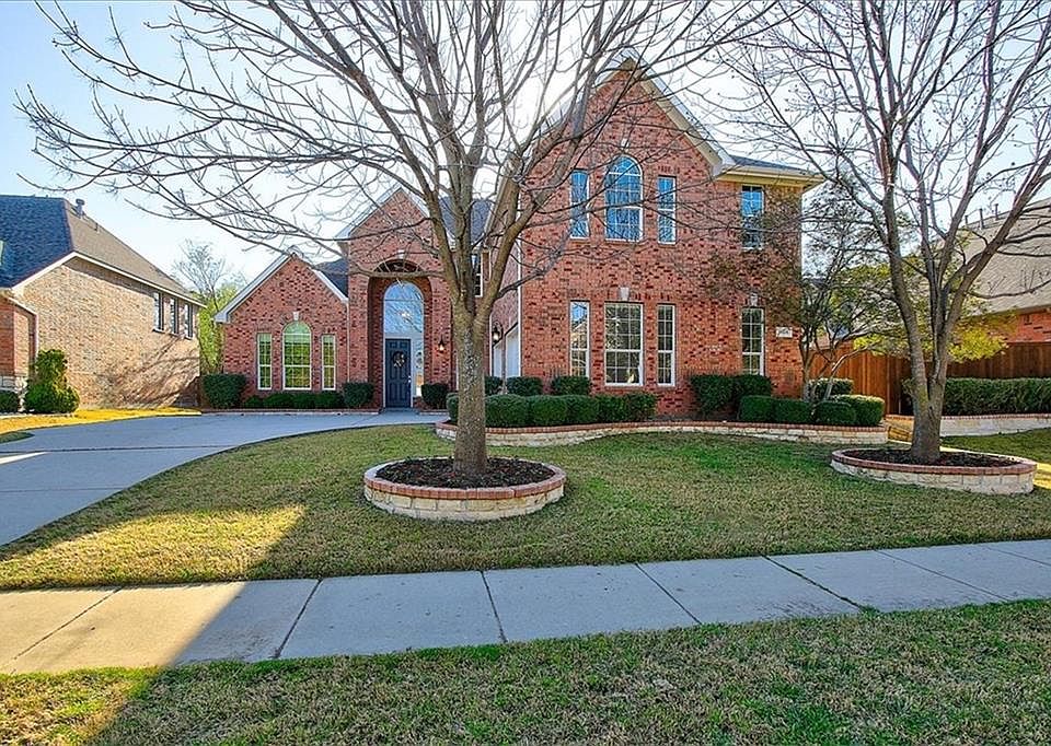 1st image of 1105 Pecan Valley Dr
