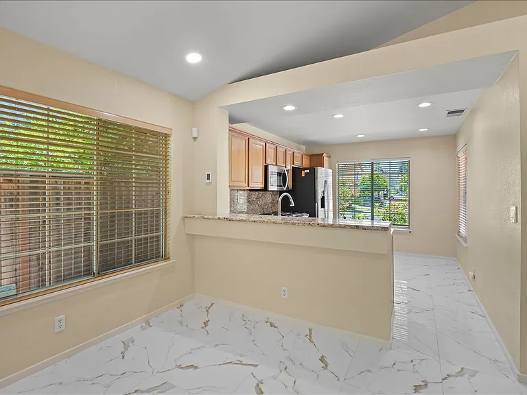 38806 Litchfield Cir — Photo 4
