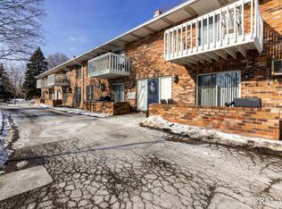 1-1009 Depot Rd UNIT 1, Gurnee, IL 60031