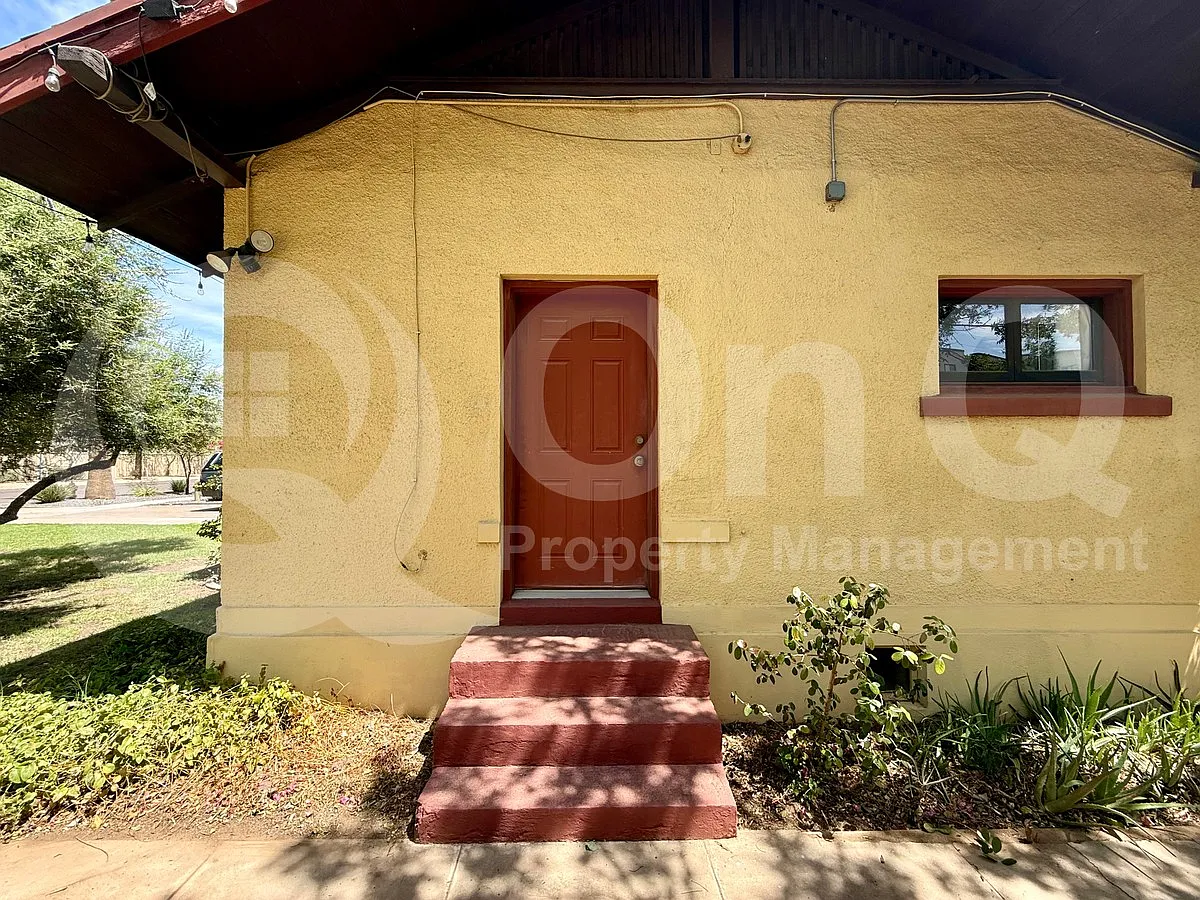 3 bed, 3.0 bath, 1703 sqft, $2,960 — Photo 4