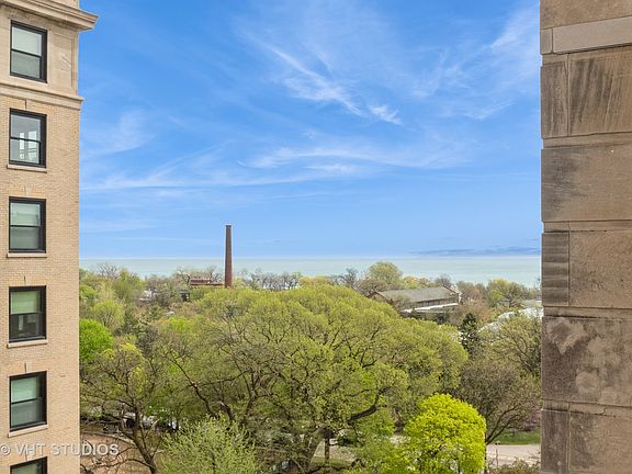 3rd image of 2000 N Lincoln Park West Pkwy #803