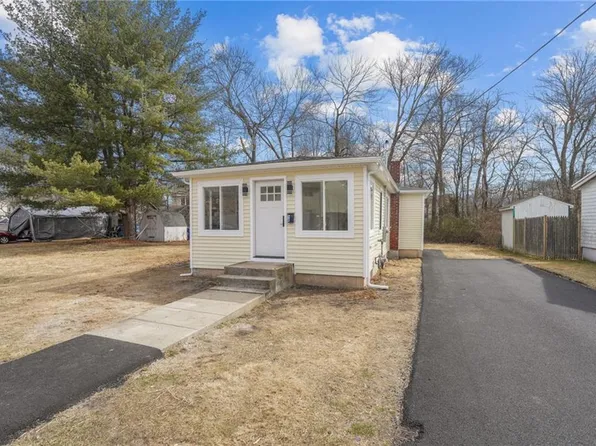 58 Verndale St, Warwick, RI 02889