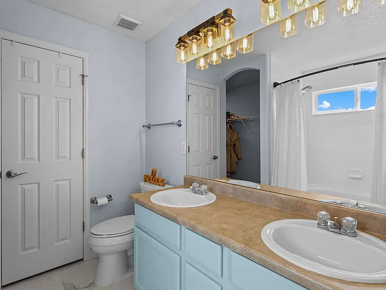 9466 Shinnecock Ct — Photo 15
