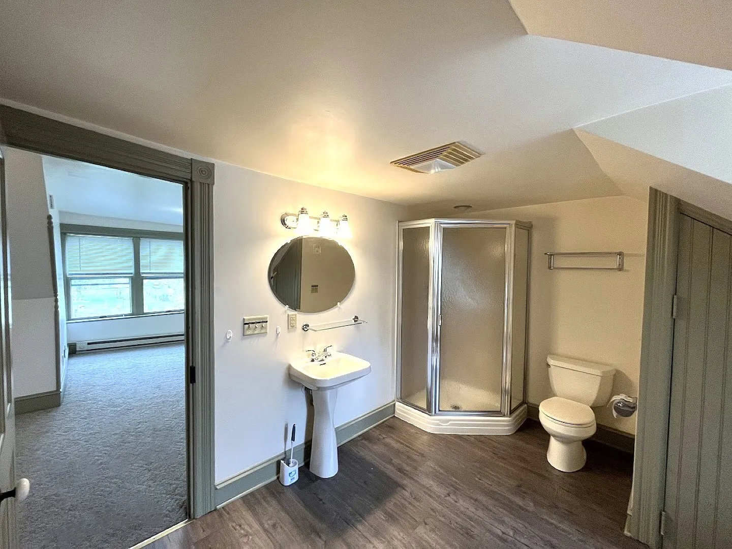 1 bed, 250 sqft, $895 — Photo 4