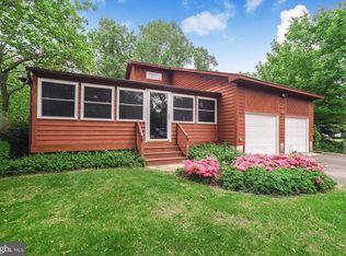 12885 Spring Cove Dr, Lusby, MD 20657