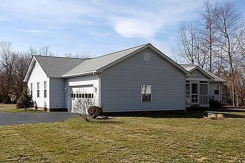 2nd image of 1002 Northampton Dr
