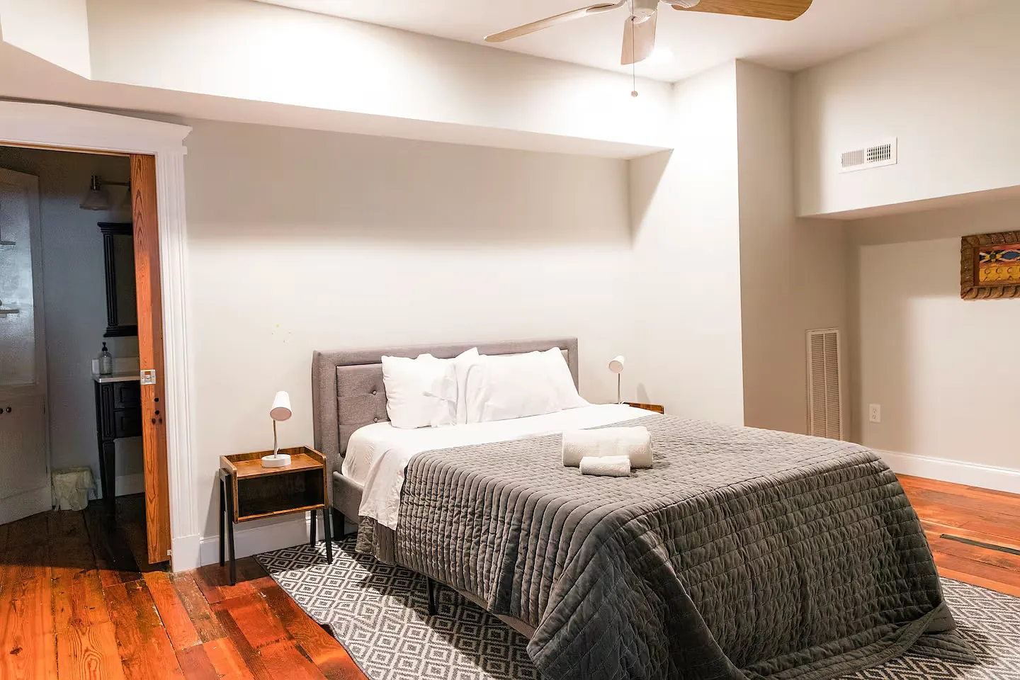 2 bed, 1875 sqft, $3,200 — Photo 3