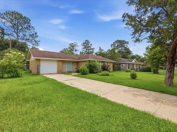 335 Richlightered St, Vidor, TX 77662