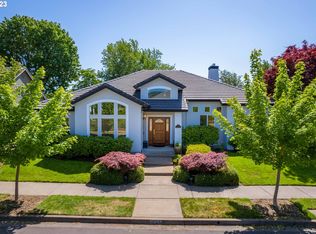 855 McKenzie Crest Dr, Springfield, OR 97477