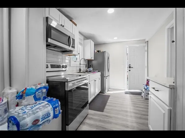 44 West Ave Floor 1, Pawtucket, RI 02860