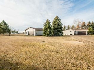 8200 Arcata Dr, Bismarck, ND 58503