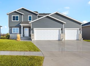 6347 54th Ave S, Fargo, ND 58104