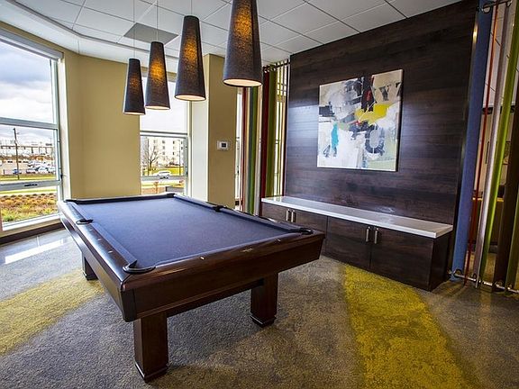 3rd image of 1016 Washington Ave SE #411