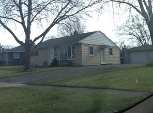 2703 Sigwalt St, Rolling Meadows, IL 60008