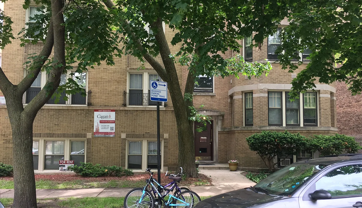 6647 N. Greenview Ave — Photo 3