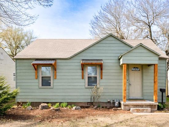 624 S 16th St, Chickasha, OK 73018