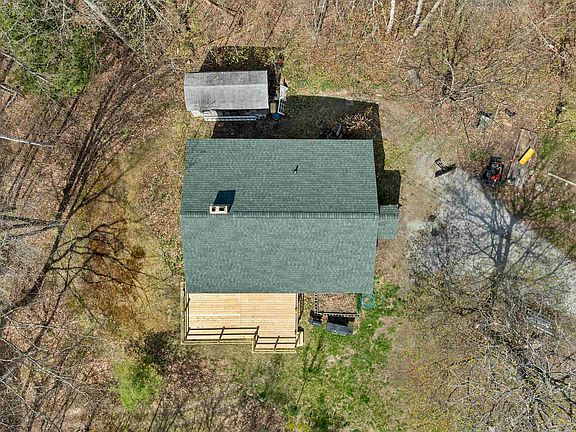 4th image of 205 Baker Hill Road