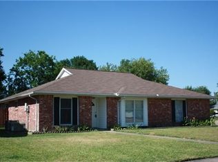 8523 Oakhaven Rd, La Porte, TX 77571