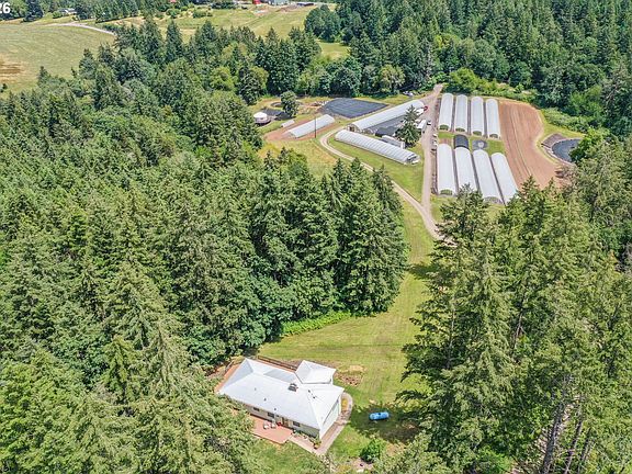 3rd image of 23175 NE Ridge Rd