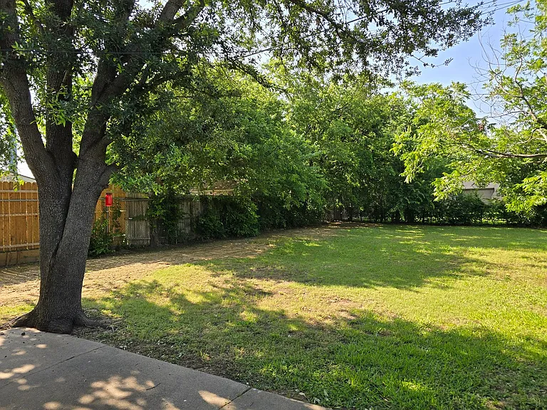1000 Springdale Rd — Photo 33