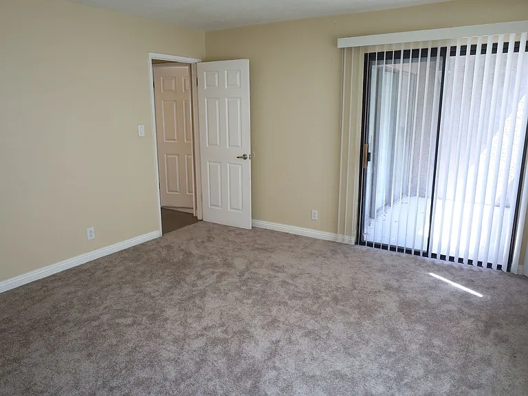 5002 S Rainbow Blvd #103 — Photo 6