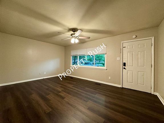 4th image of 801 N Parkdale Ave