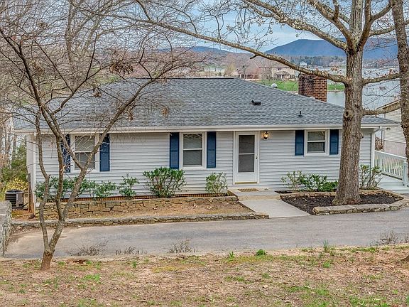 2nd image of 135 Key Lakewood Dr