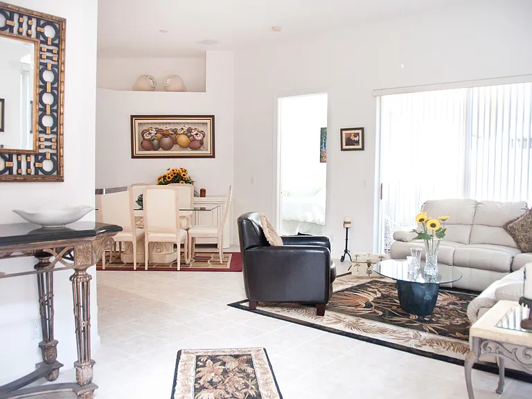 7684 Hummingbird Ct — Photo 1