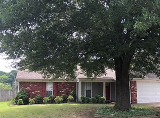 1973 Paddock Ln, Southaven, MS 38671