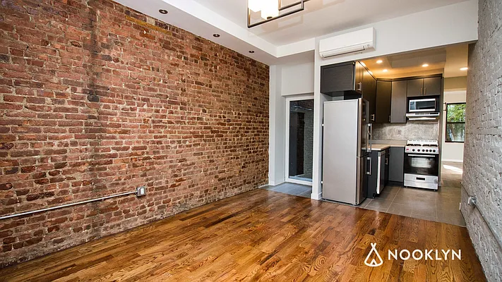 Rented by Nooklyn NYC LLC | media 19