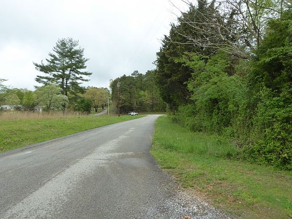 5th image of 115 Powell Dr